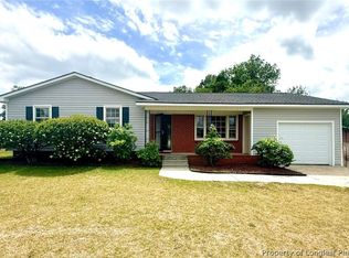 832 Fresno Dr, Fayetteville, NC 28303