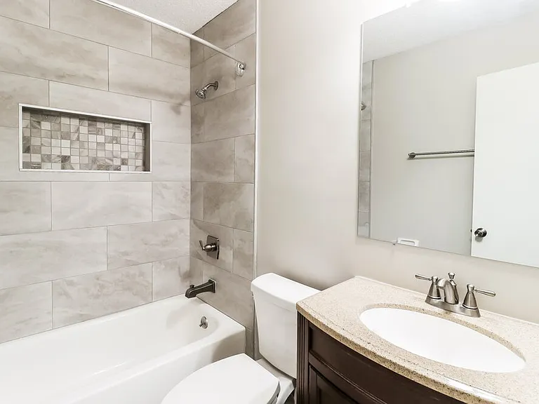 7584 Greenbrook Pkwy — Photo 15