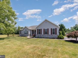 123 Stonehouse Rd, Carlisle, PA 17015