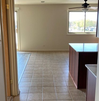 3rd image of 9937 S Cicero Ave APT 408
