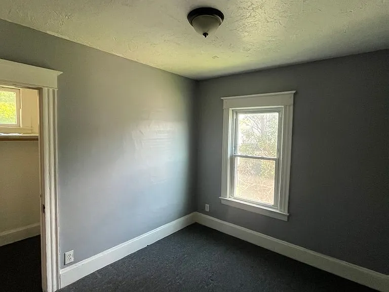 18 Robin St — Photo 26