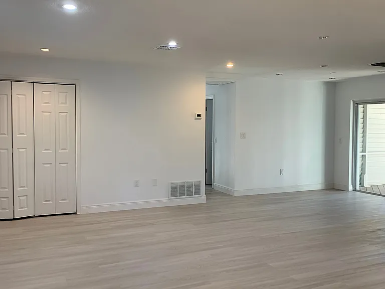 183 E Grand Bend Ave — Photo 11