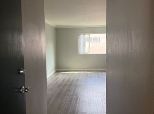 8757 Owensmouth Ave APT 8, Canoga Park, CA 91304