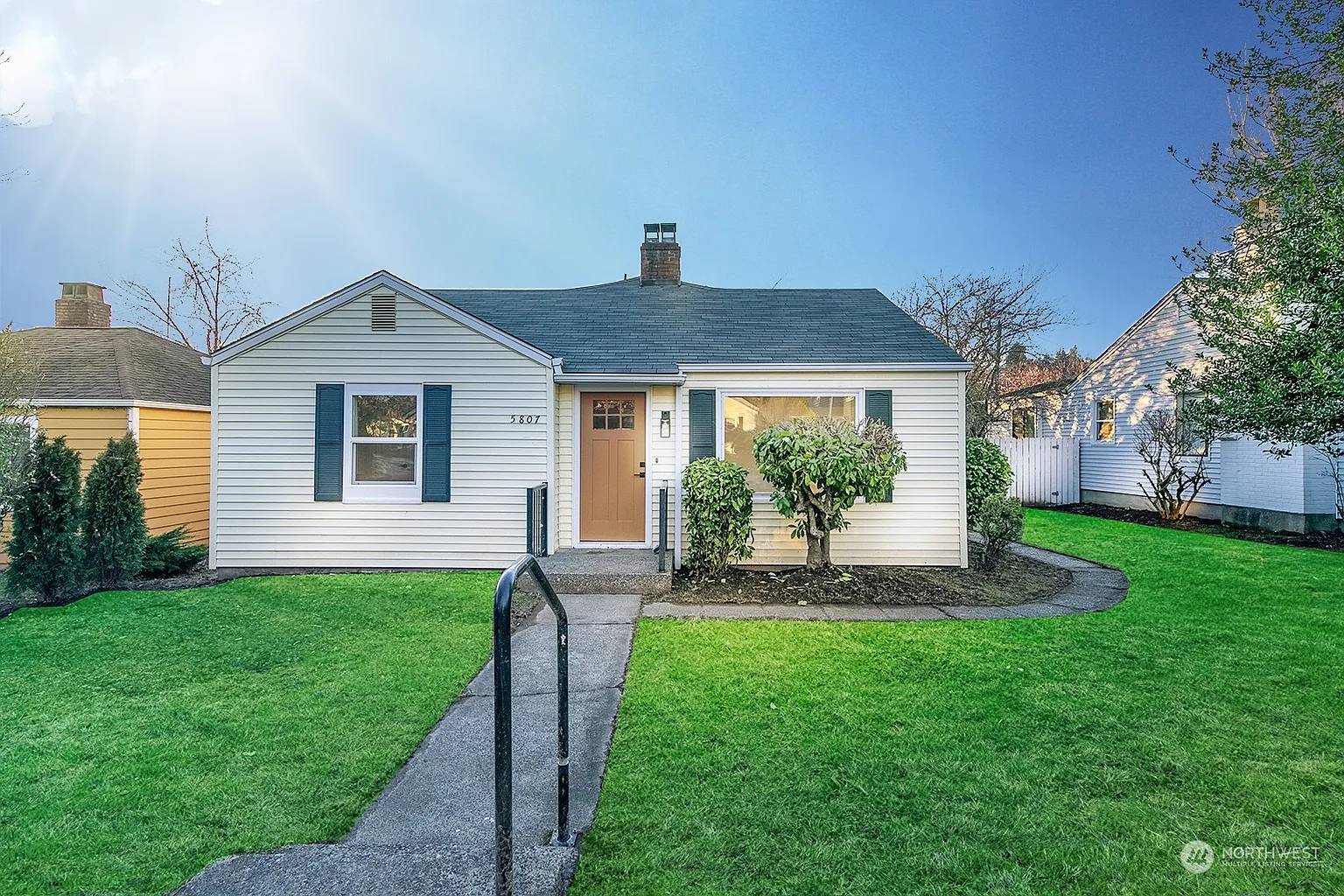 5807 56th Avenue NE photo 1