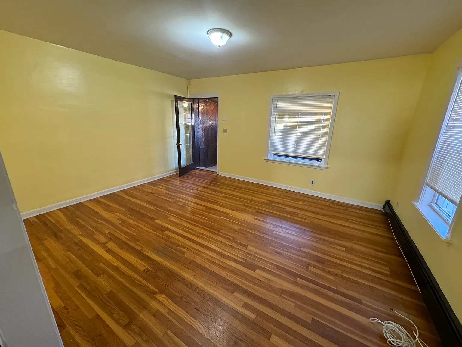 3 bed, 1.5 bath, $3,800 — Photo 4
