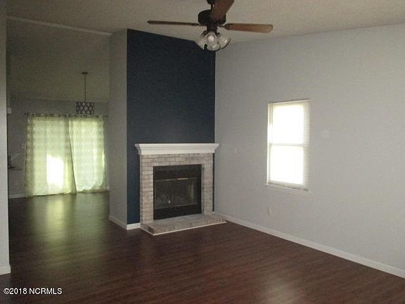 3rd image of 218 E Lakeridge Lndg