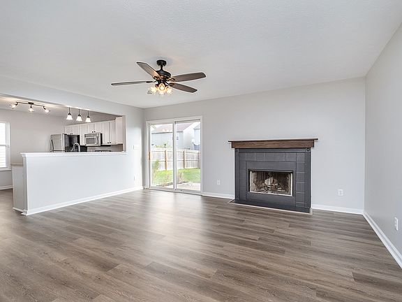 5th image of 7215 Wellwood Dr