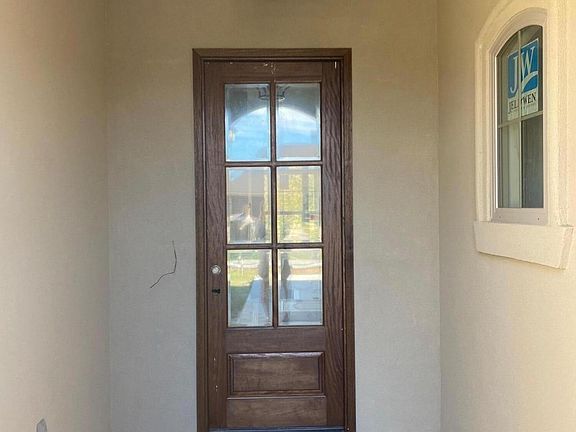 3rd image of 206 Zoie Dr