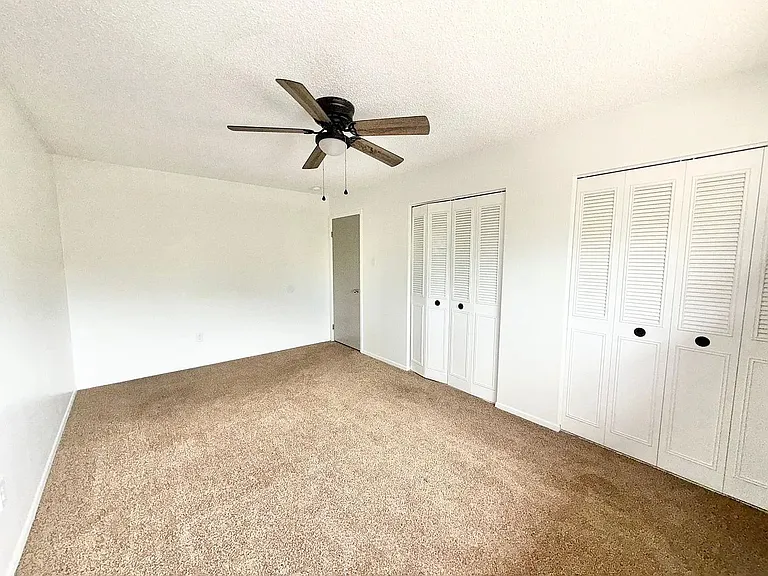 1691 Moore Ave #4 — Photo 4