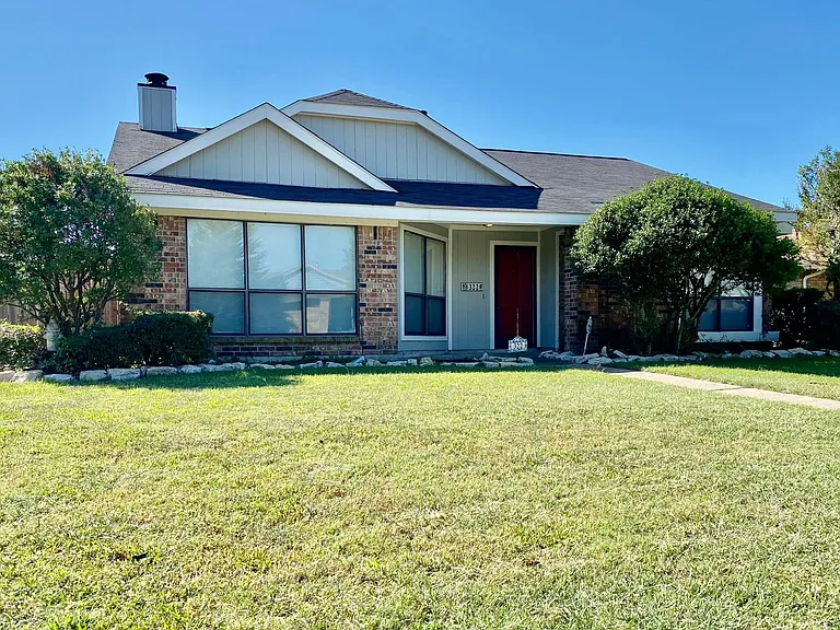 322 Quail Hollow Dr — Photo 2