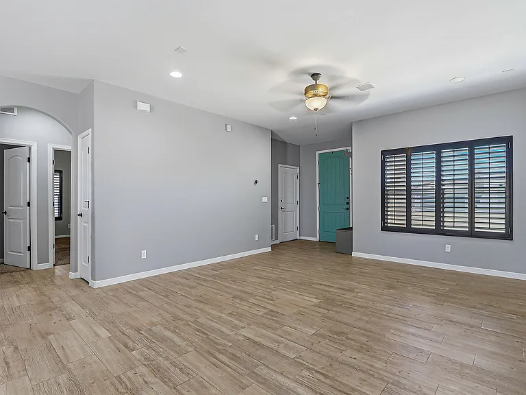2120 Honour Point Pl — Photo 6