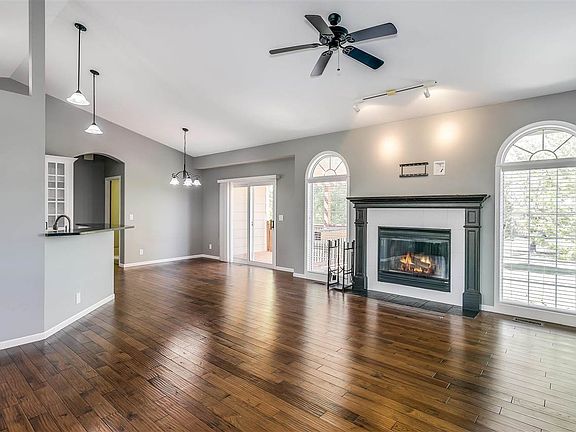 3rd image of 3333 Bluestem Cir
