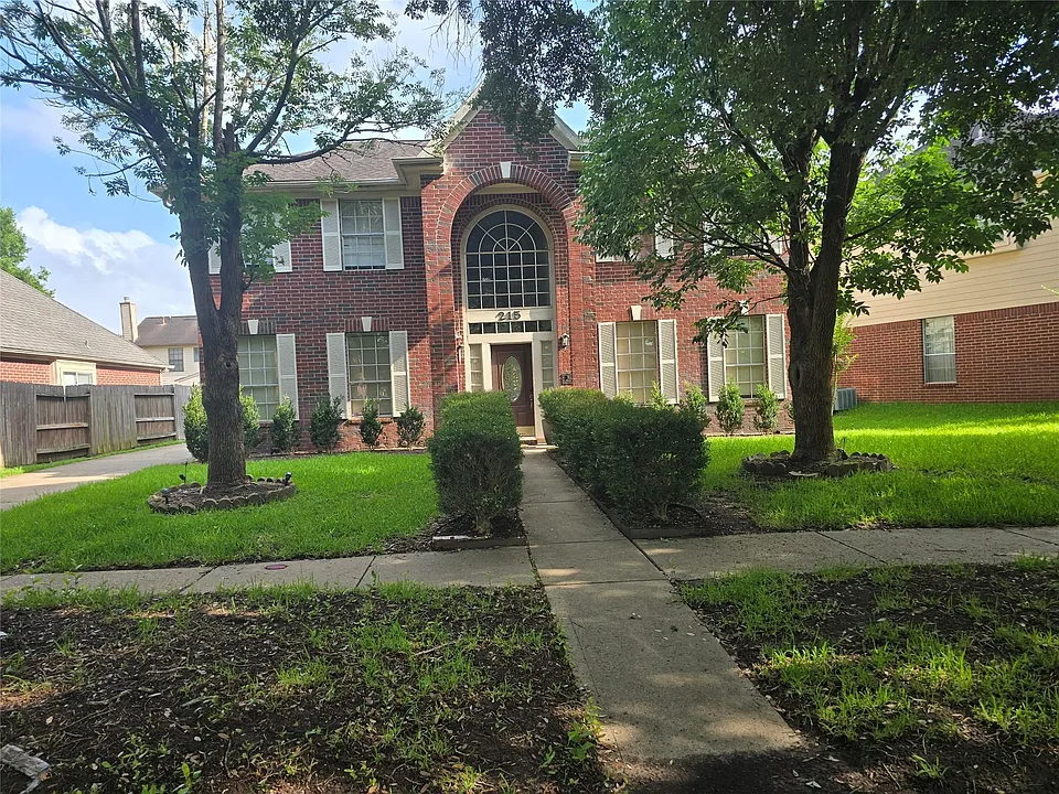 215 Birch Hill Dr