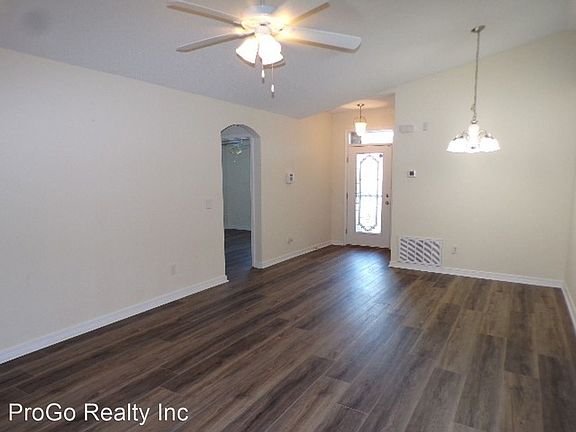 3rd image of 4844 Makenna Cir