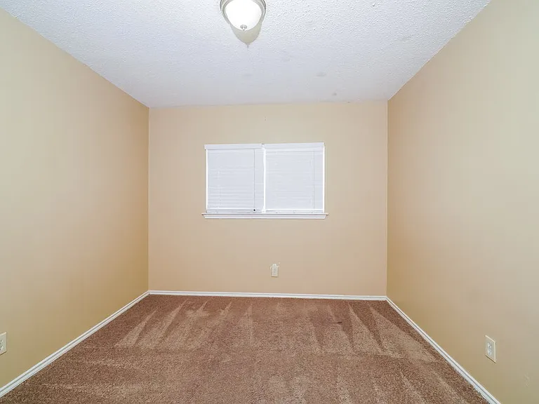 6942 Saharastone Dr — Photo 16