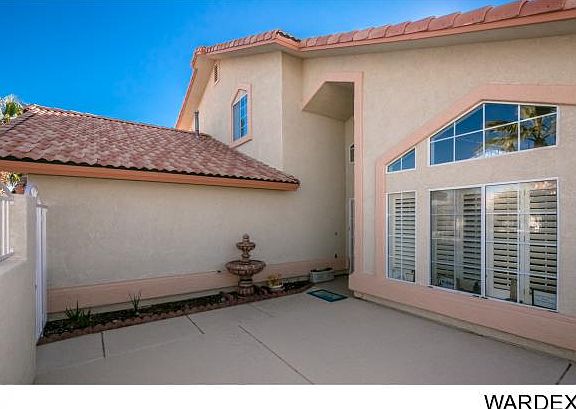 2nd image of 2054 E Lago Grande Pl