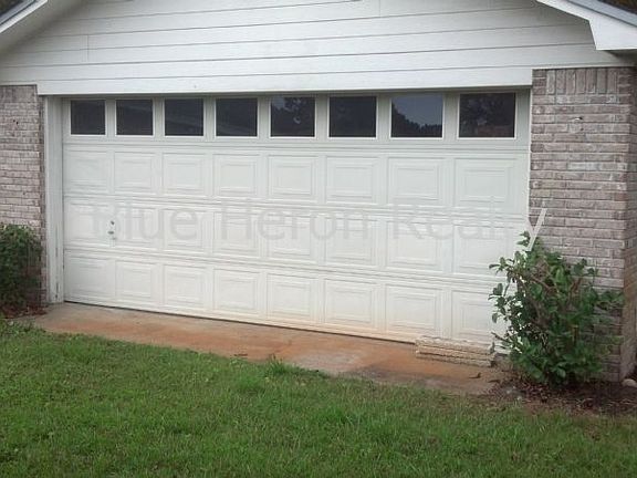 3rd image of 6817 Forsythe Dr