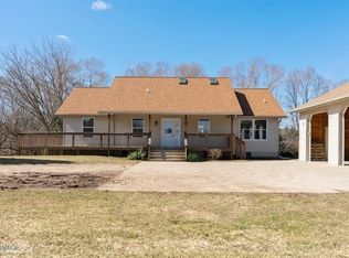 1219 Indian Lakes Rd NE, Sparta, MI 49345