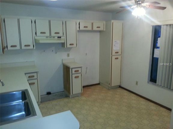 3rd image of 1251 Crossfield Dr