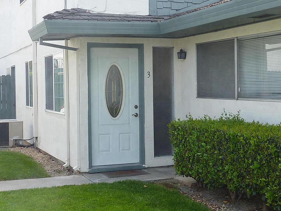 1st image of 5546 Spinnaker Dr APT 3