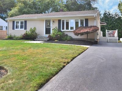52 Woodridge Rd, Narragansett, RI, 02882