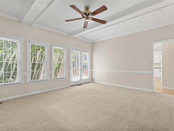 5th image of 215 Brookfarm Trl
