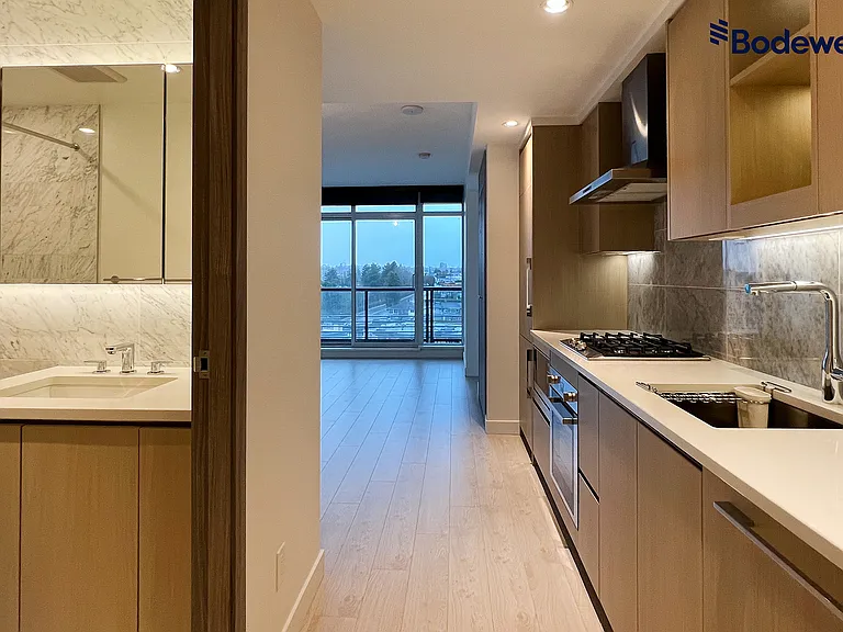 4720 Lougheed Hwy #1105 — Photo 10