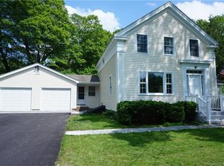 180 Pendleton Hill Rd, North Stonington, CT 06359