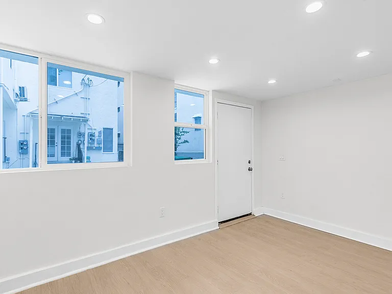 1144 S Wooster St #2 — Photo 5