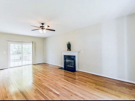 4th image of 628 Pinehurst Ave