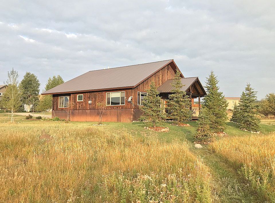 2nd image of 225 Pebble Cir
