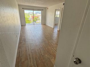 444 SW 4th St APT 402, Miami, FL 33130