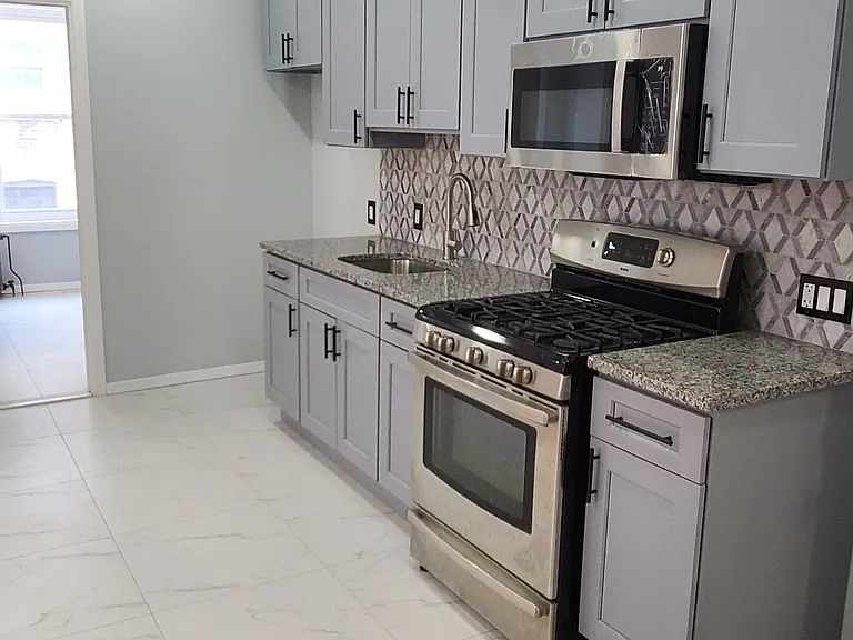 236 Fulton Ave #2 — Photo 10