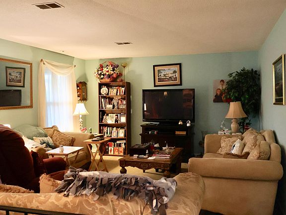 2nd image of 120 Woodshire Dr