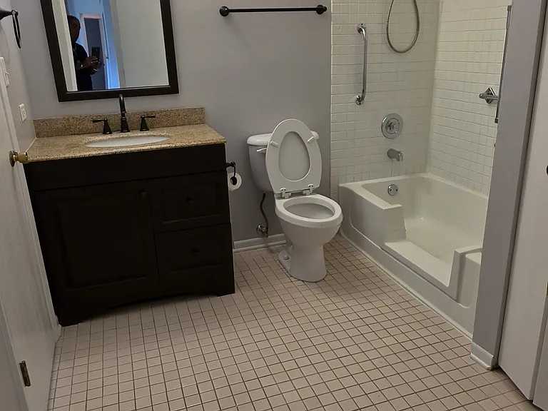 1721 Chesapeake Ln #1 — Photo 10