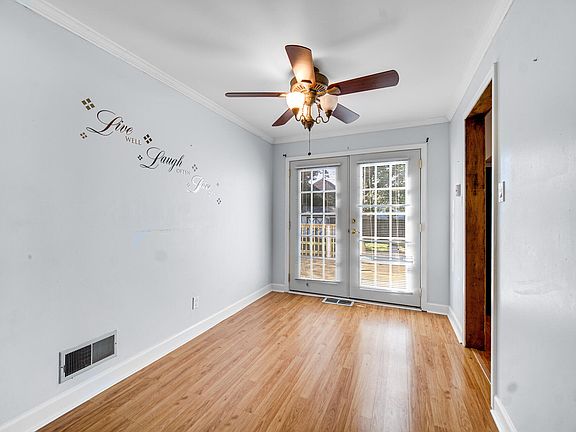 5th image of 2826 Garfield Ave