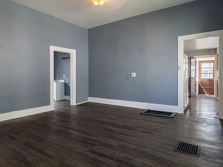 856 River Ave — Photo 9