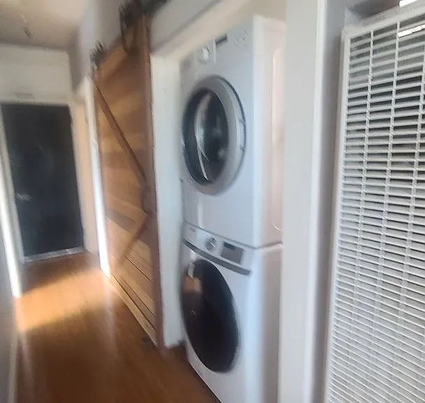 670 Stanyan St #1 — Photo 9