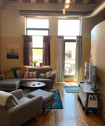 4th image of 1645 W Ogden Ave Unit 315