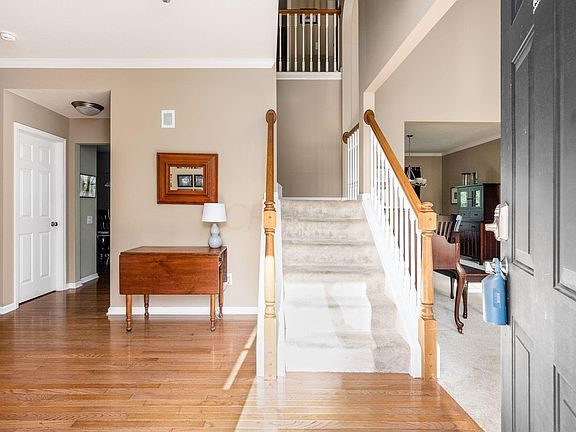 3rd image of 7686 Park Bend Dr
