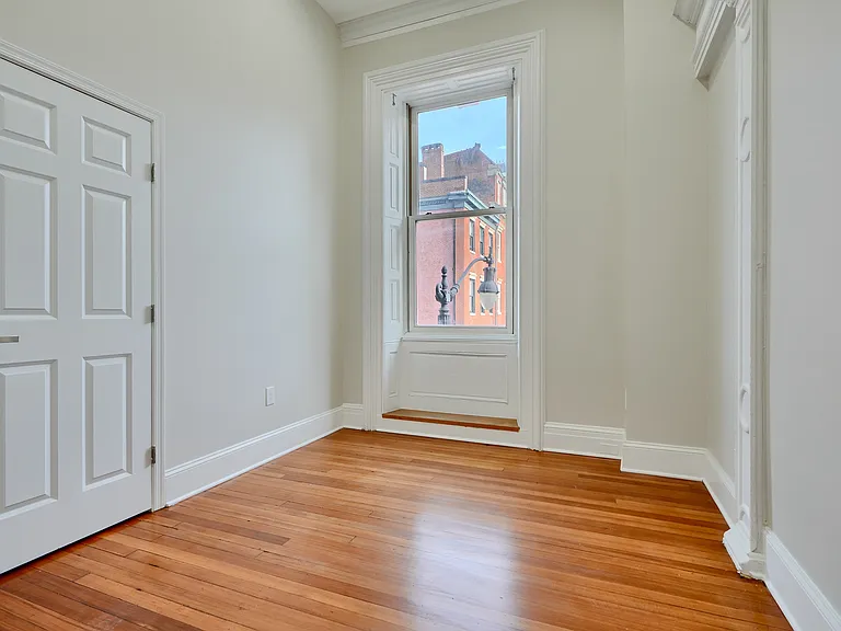 801 N Charles St #11 — Photo 10