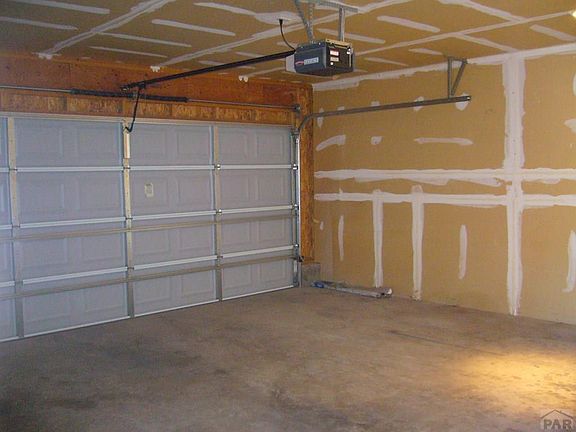 3rd image of 701 S Bellflower Dr