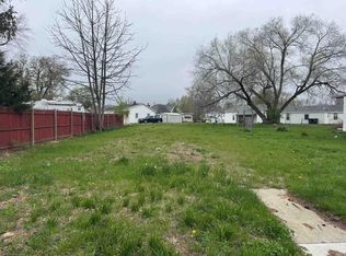 2417 S Hoyt Ave, Muncie, IN 47302