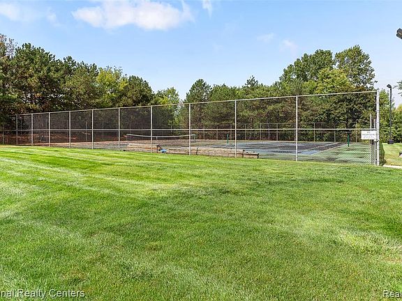 2nd image of 38860 Country Cir