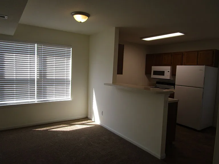 5001-5003 Betty Jean Way — Photo 7