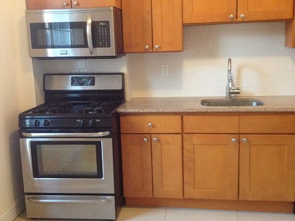 2nd image of 293 Stuyvesant Ave APT 01L