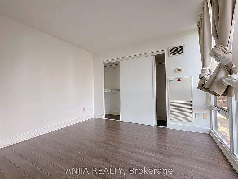 23 Sheppard Ave E #605 — Photo 4