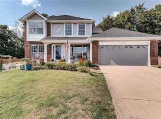 17194 Elm Trail Dr, Eureka, MO 63025