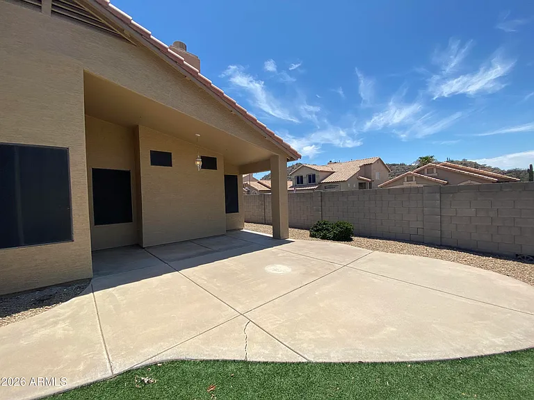 1704 E Pontiac Dr — Photo 19
