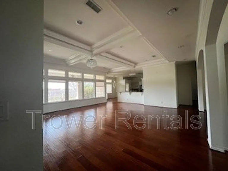 8104 San Antonio St — Photo 59